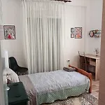 アパート όμορφο και άνετο στην *