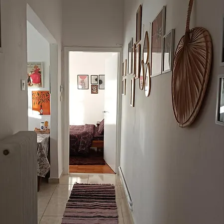 Όμορφο και άνετο διαμέρισμα στην Μεγαλόπολη Апартаменты *