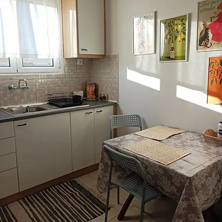 Όμορφο Και Άνετο Διαμέρισμα Στην Μεγαλόπολη *